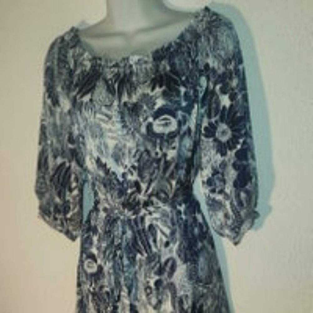 H&M ** stylish black and white dress in size 4